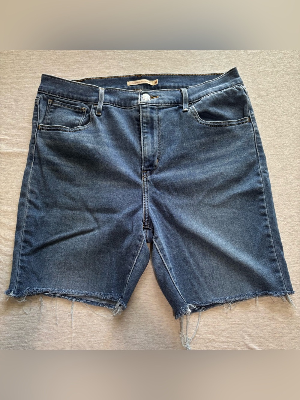 Levi’s 720 High Rise Super Skinny Cutoff Denim Shorts Size 32 Blue